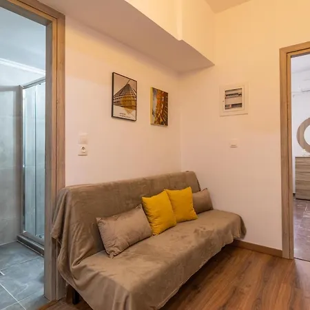 Korinthos Downtown Apartment Extérieur photo