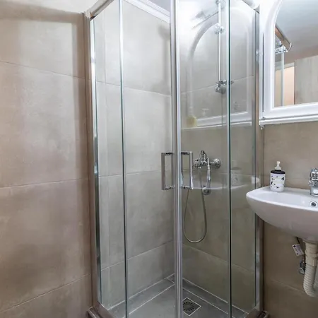 Korinthos Downtown Apartment Extérieur photo