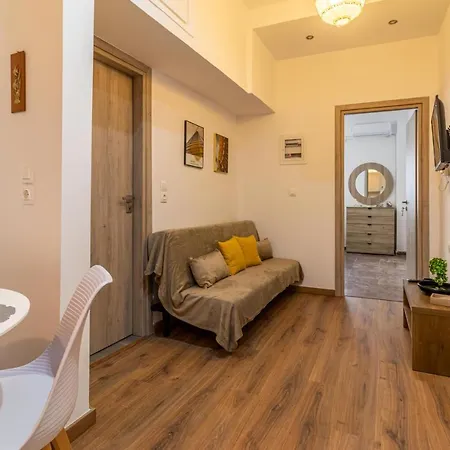Korinthos Downtown Apartment Extérieur photo